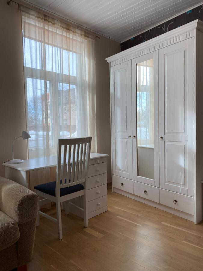 Posti Guest Apartment Haapsalu Buitenkant foto