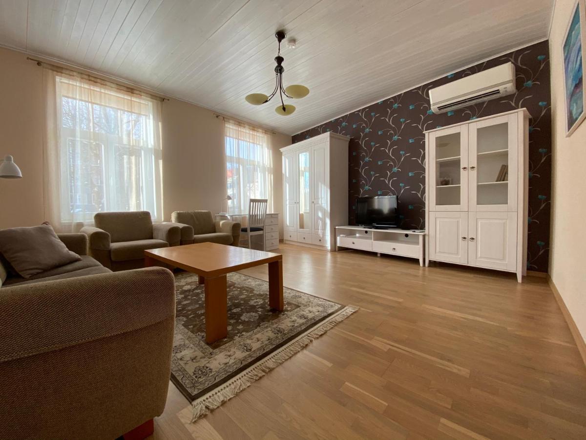 Posti Guest Apartment Haapsalu Buitenkant foto